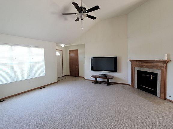 3rd image of 1715 Jennifer Dr