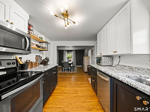 4th image of 211 Whisconier Road