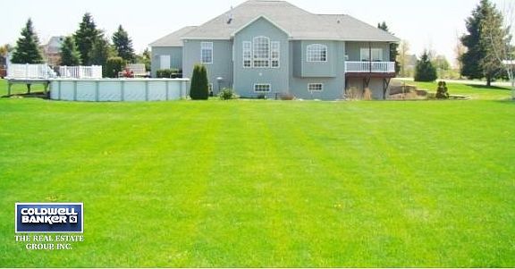 Large Back Yard!