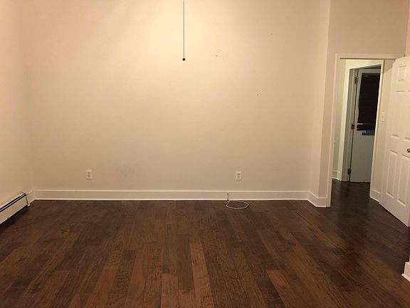 2nd image of 138 Claremont Ave