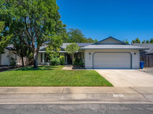 1545 Fresia Way, Redding, CA 96003