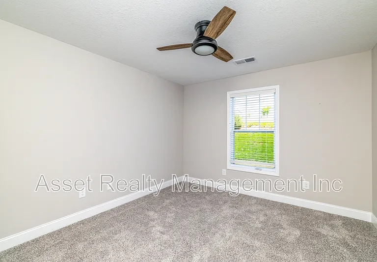 338 Broadberry Ave — Photo 26