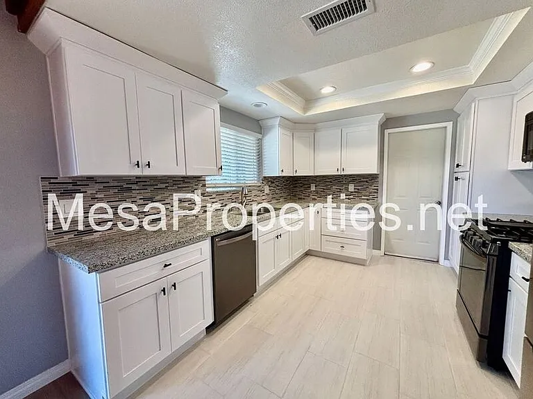 7859 Pismo Ave — Photo 4