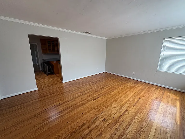606 Spruce St — Photo 17