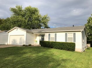 315 N 6th St, Bowling Green, MO 63334