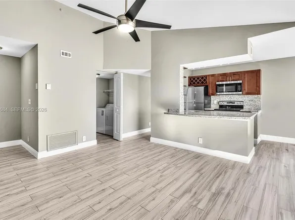 5686 Rock Island Rd APT 127, Fort Lauderdale, FL 33319