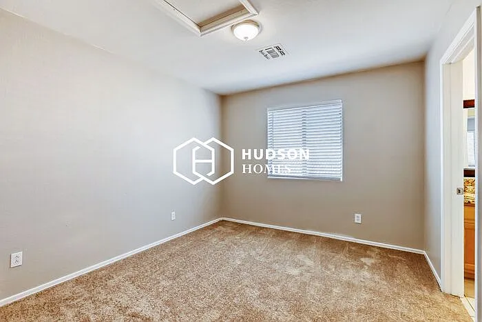 6411 S 23rd Ave — Photo 19