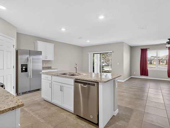 4th image of 6556 NW Oaklawn Way