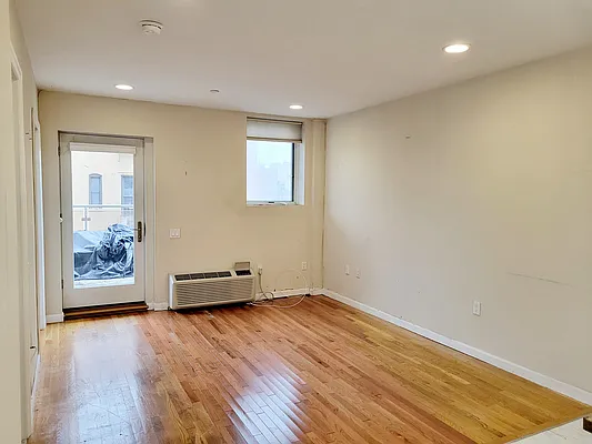 Rented by Modern Spaces | media 4