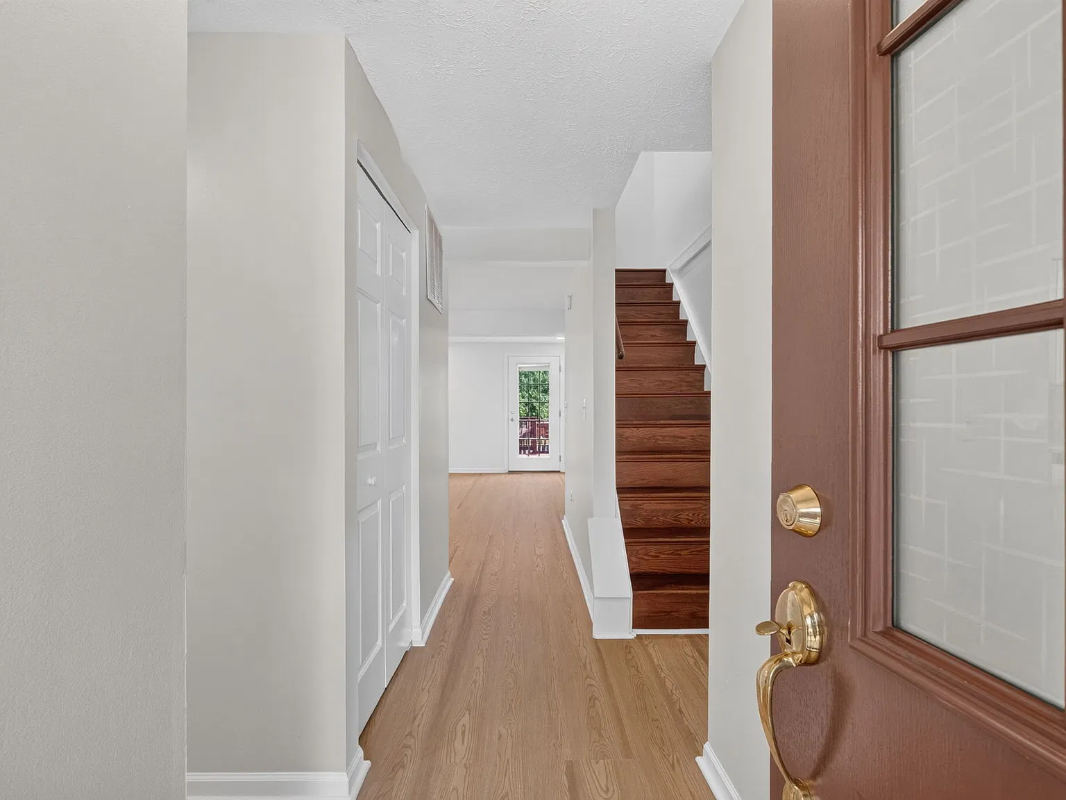 4 bed, 3.5 bath, 1280 sqft, $3,850 — Photo 3