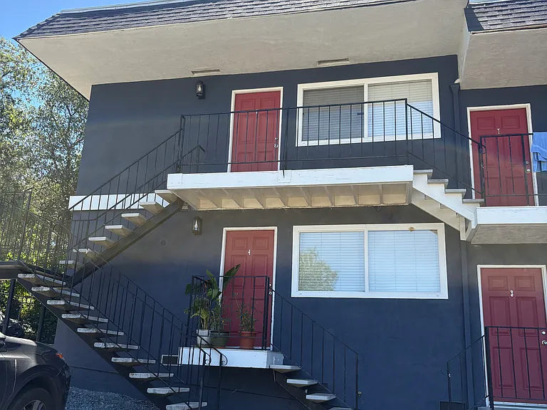 163 Pleasant Ave #6 — Photo 2
