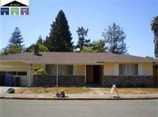 207 Grove Ave, Santa Rosa, CA 95409