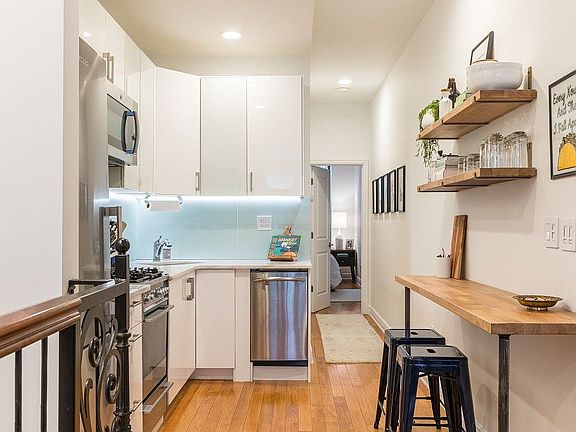 4th image of 308 E 105th St #1