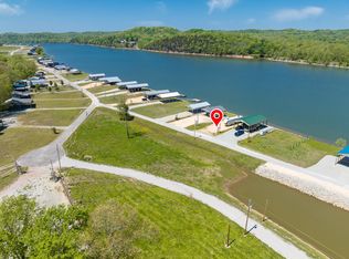1039 River St, Linden, TN 37096