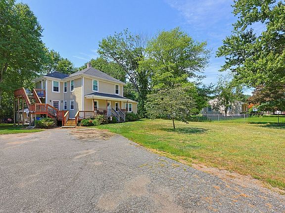3rd image of 485 Mendon Rd
