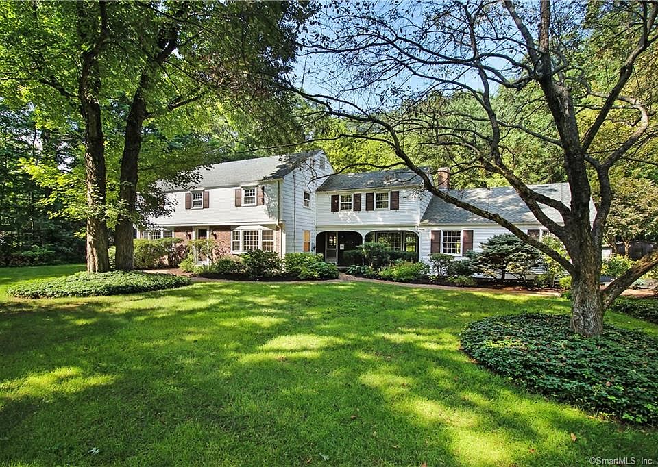 1st image of 9 Old Oak Dr