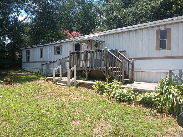 305 Clemson Ave #C — Photo 1