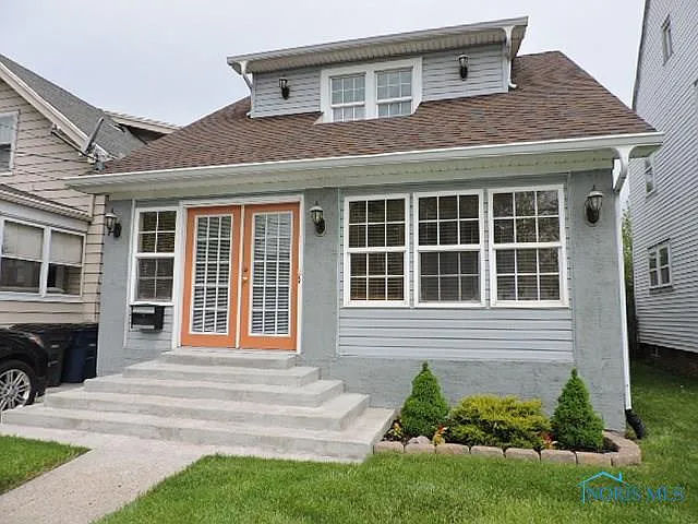 120 Gradolph St photo 1