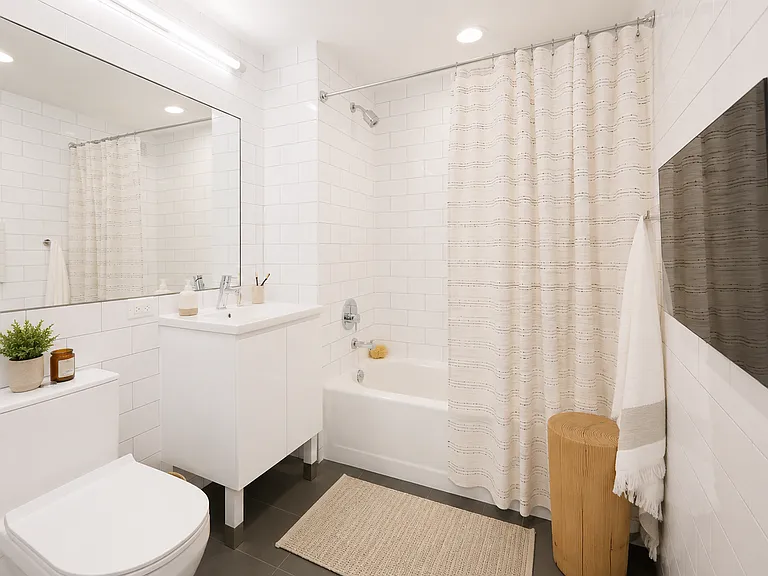 331 E Houston St #7G — Photo 6