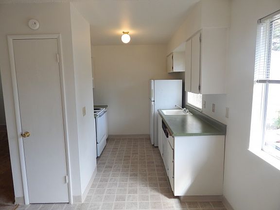 2nd image of 84 Shore Dr #1-14