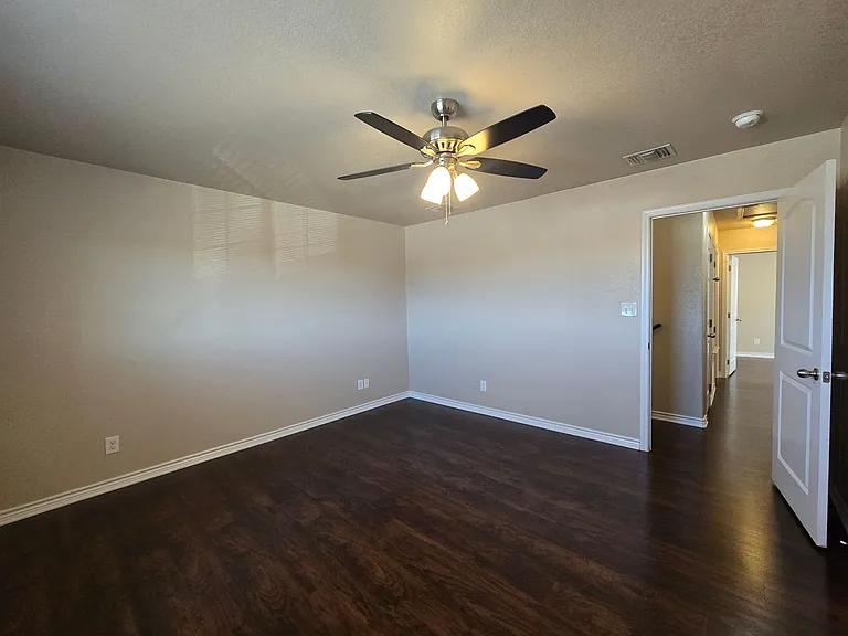 1101 Grace Point Dr #B — Photo 15