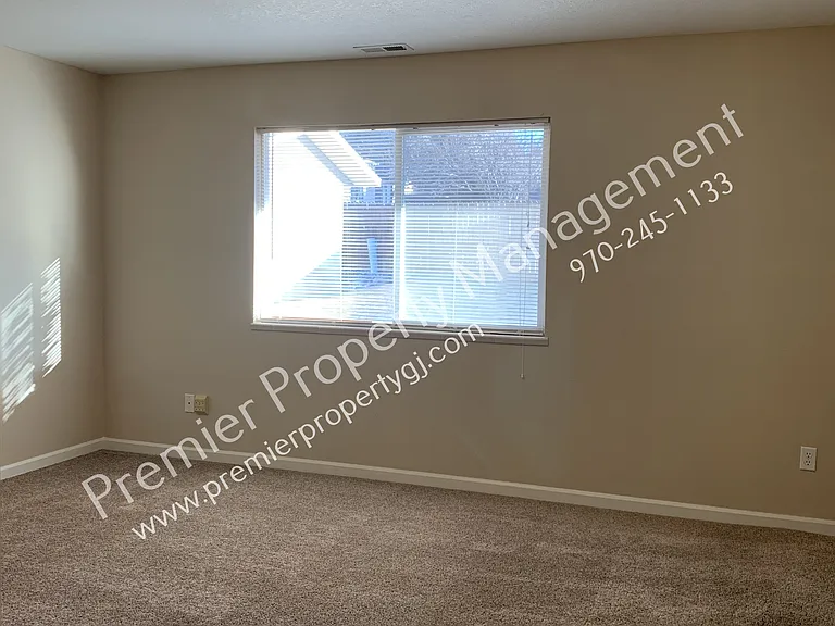 526 Rado Dr — Photo 8