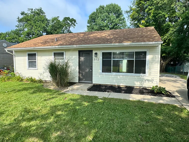312 Mulberry Blvd — Photo 1