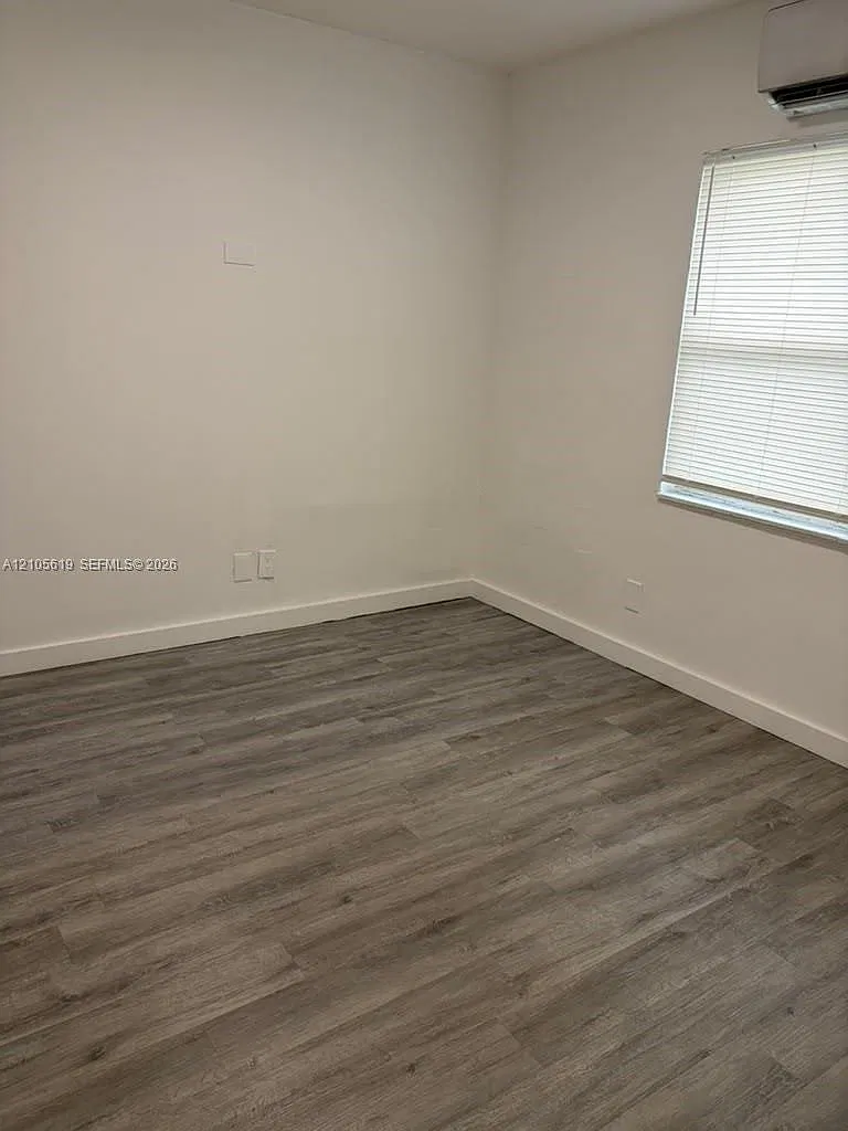 Dania Manor Corr Plat — Photo 4