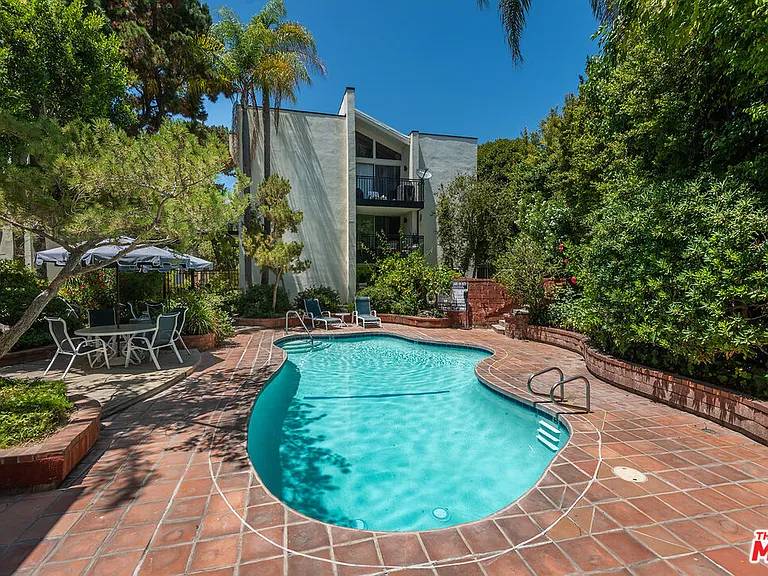 1340 S Beverly Glen Blvd #107 — Photo 22