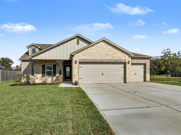 414 Wellshire Dr, West Columbia, TX 77486