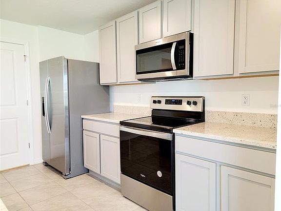 5th image of 6564 SE 4th Ln