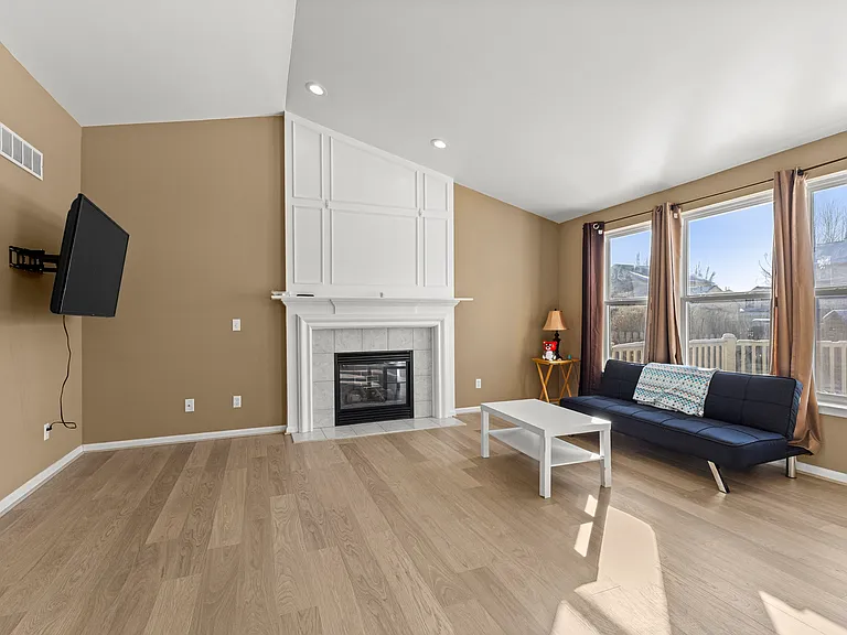 7164 Richmond Dr — Photo 7