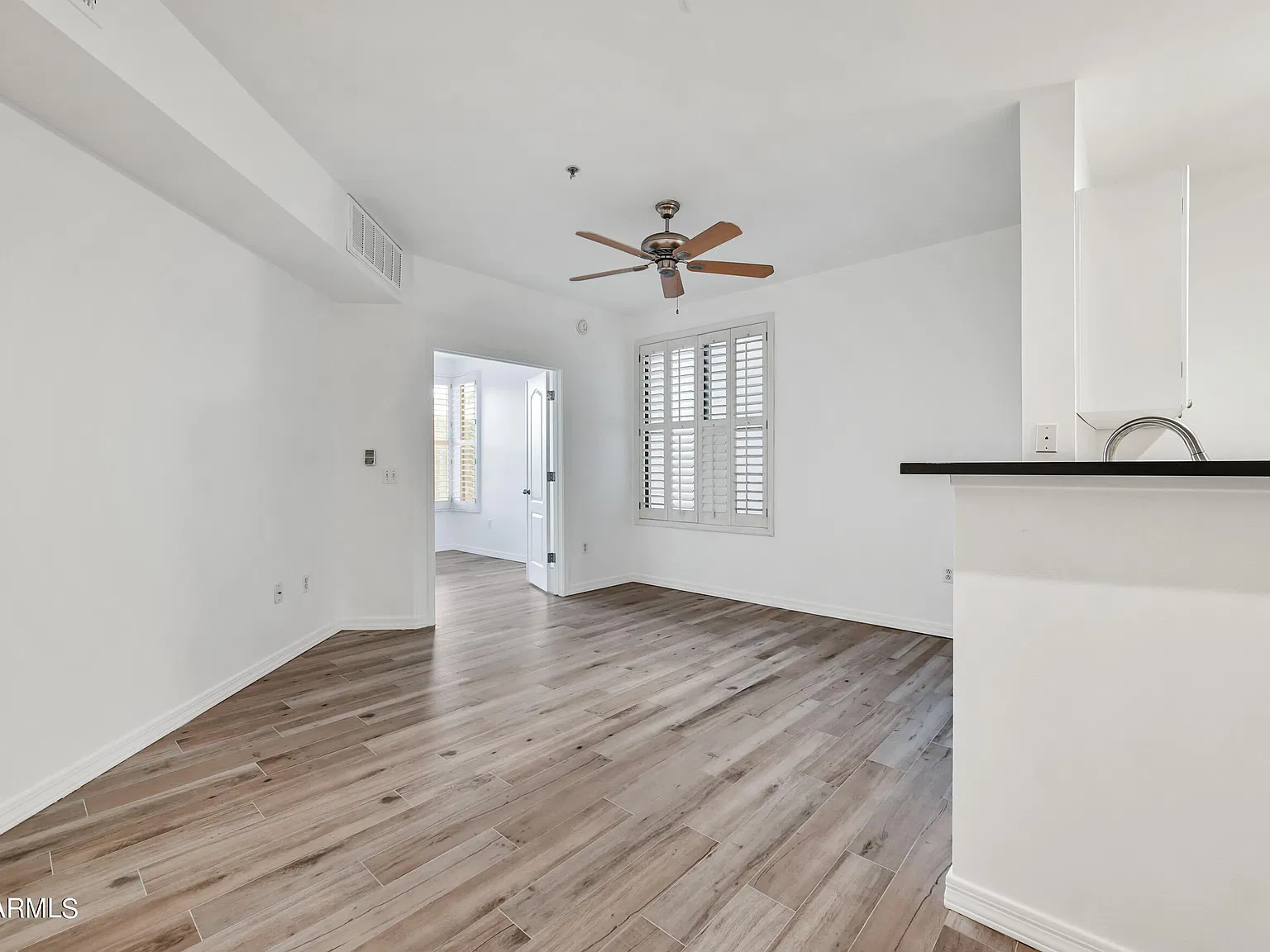 1 bed, 1.0 bath, 569 sqft, $1,200 — Photo 4