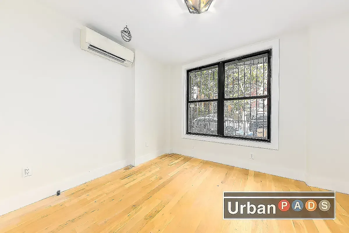 184 Adelphi Street — Photo 3