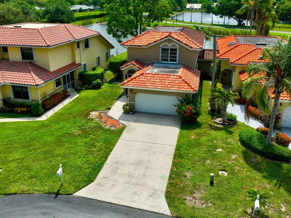8718 Via Reale, Boca Raton, FL 33496