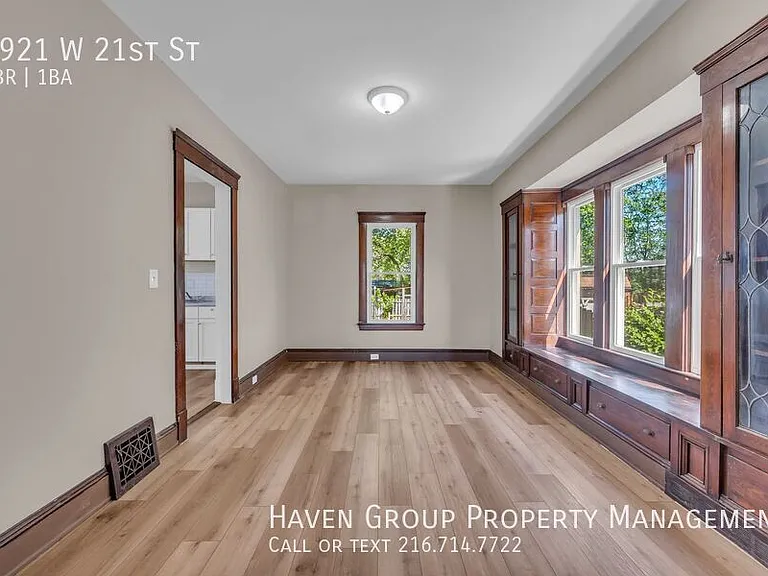 3921 W 21st St — Photo 8
