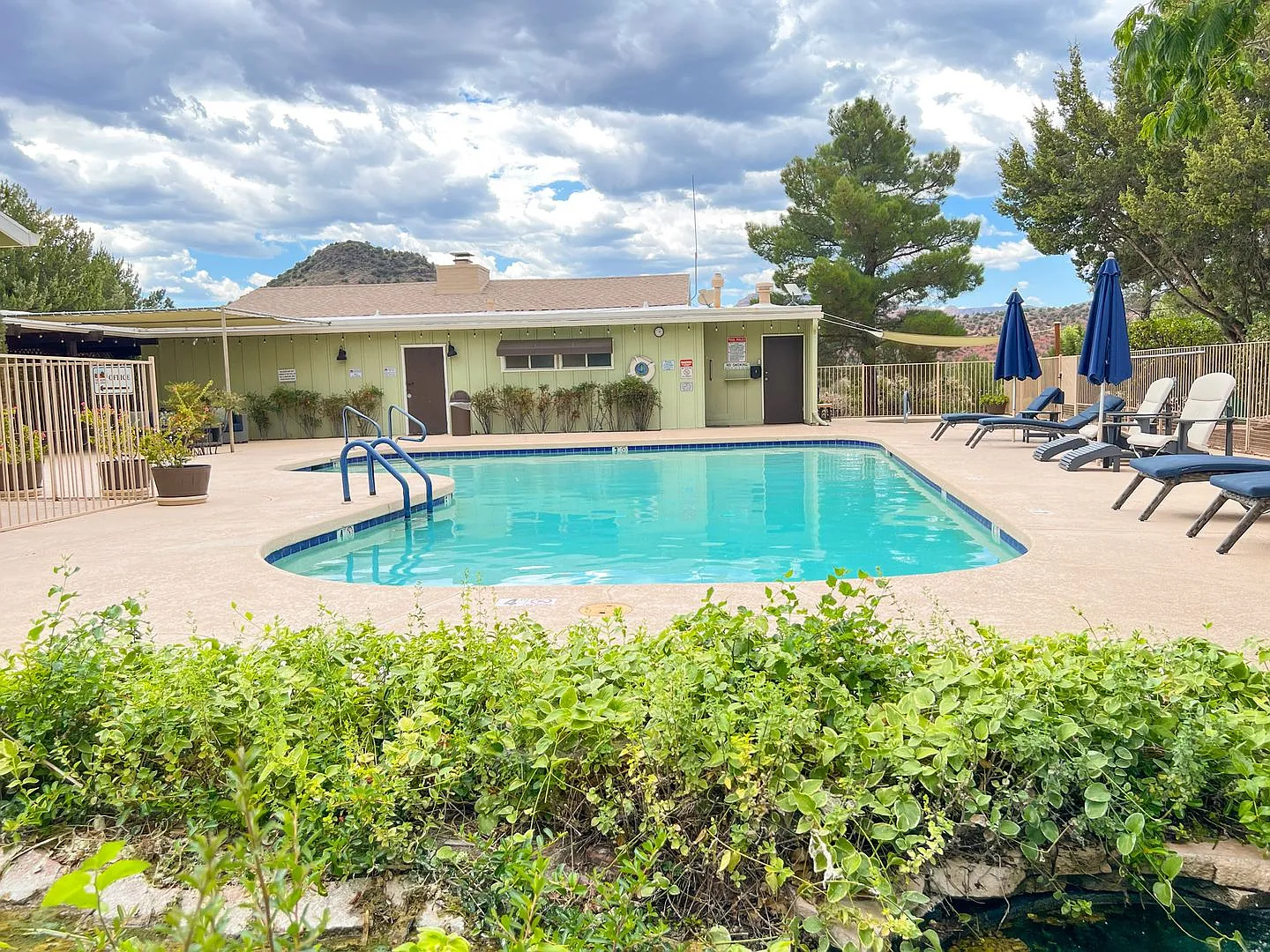 House - Sedona - Sedona Shadows 55+ Hoa Community — Photo 3