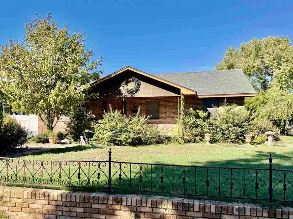 602 W Blackwell Ave, Blackwell, OK 74631