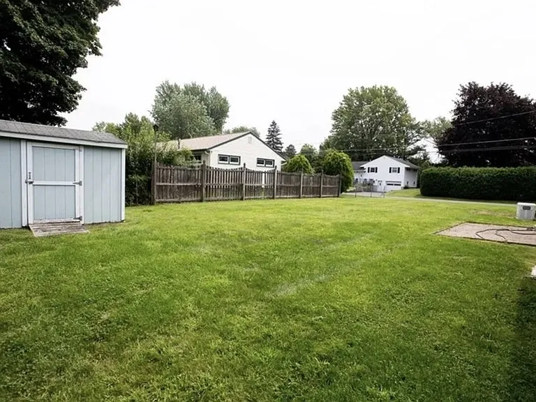 607 Forest Dr — Photo 4