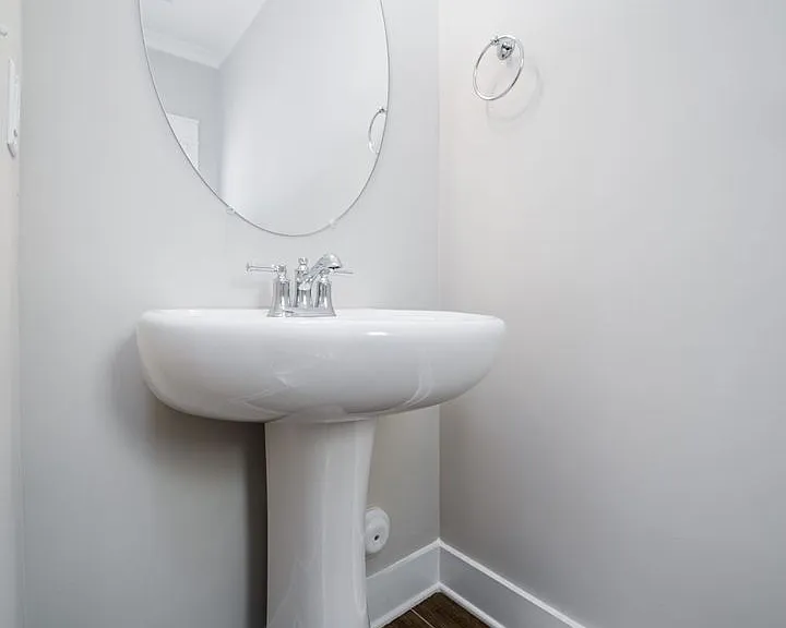 1524 Cottage Grv — Photo 15