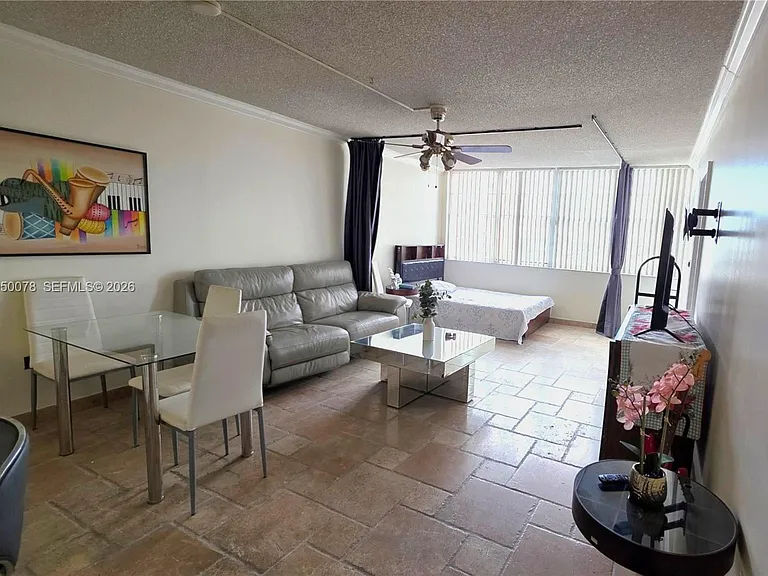 1301 NE Miami Gardens Dr #1113W — Photo 11
