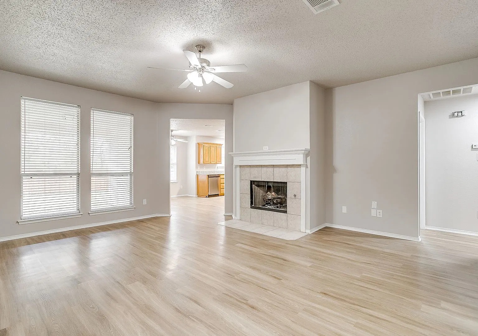 104 Willow — Photo 3