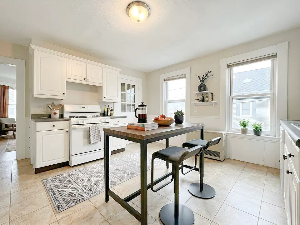 23 Taylor St #2