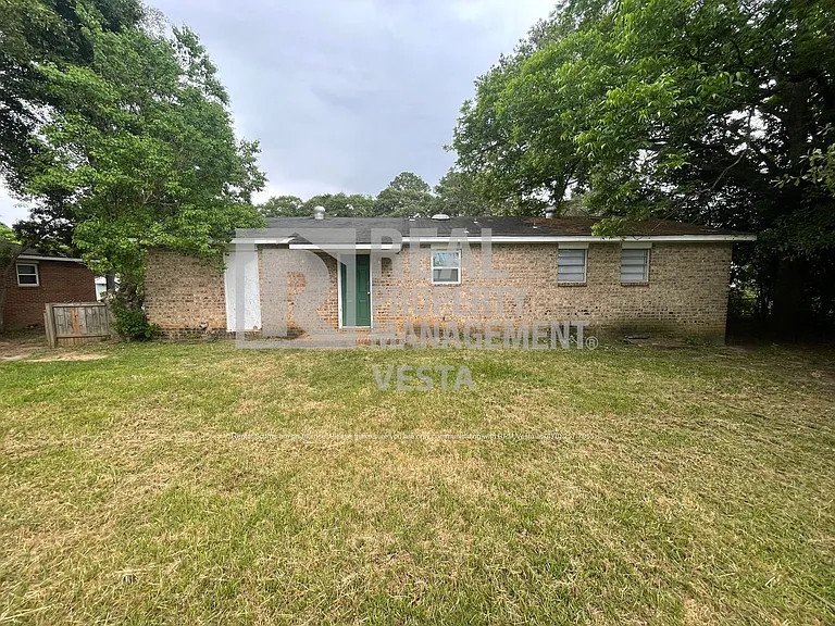 106 Hazel Dr — Photo 18