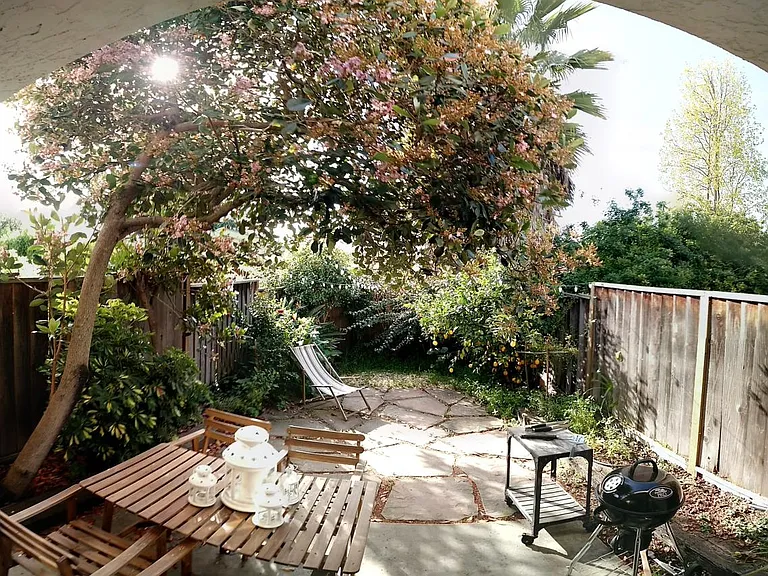 1046 Wright Ave #K — Photo 3