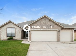 201 Stoneridge Ln, Midwest City, OK 73130