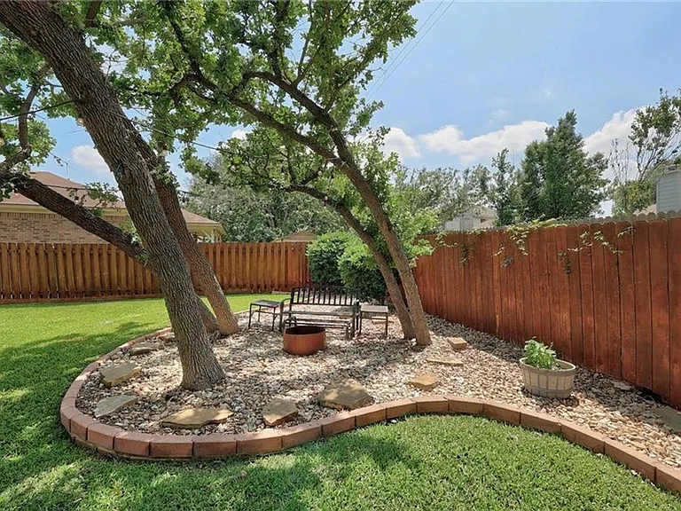 1705 Azalea Dr — Photo 24