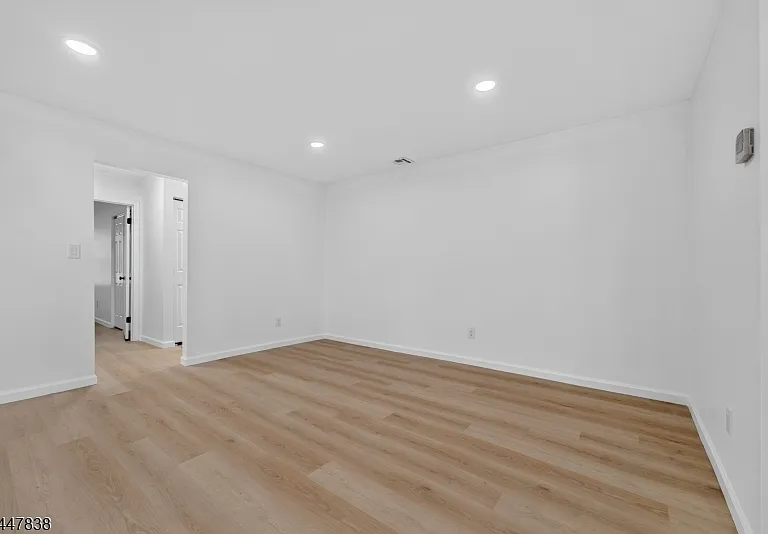 10 Daniel Ct — Photo 7