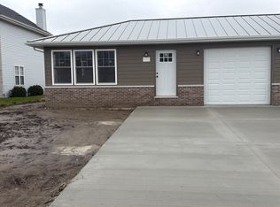 995 Madison Ave, Braidwood, IL 60408