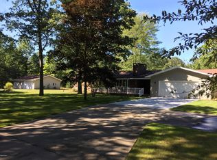 1700 W Fox Farm Rd, Manistee, MI 49660